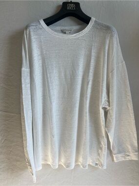 Banana Republic White Long-Sleeve Crewneck Tee